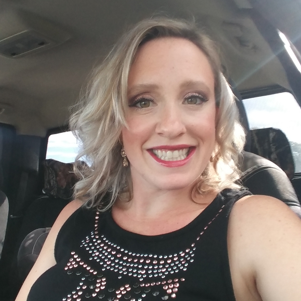 Meet your Posher, Nicole